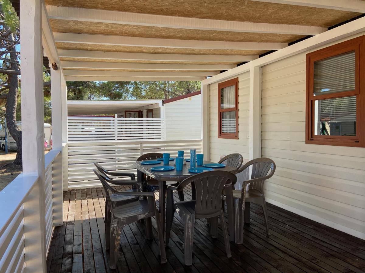 Dalmacia Mobile Homes And Caravans At The Beach Privlaka  Bagian luar foto